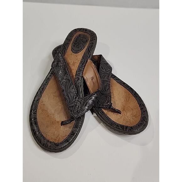 BOC Born Womens Size 10M Floral Embossed Thong Flip Flop Slide Sandal FLAW - Picture 1 of 5